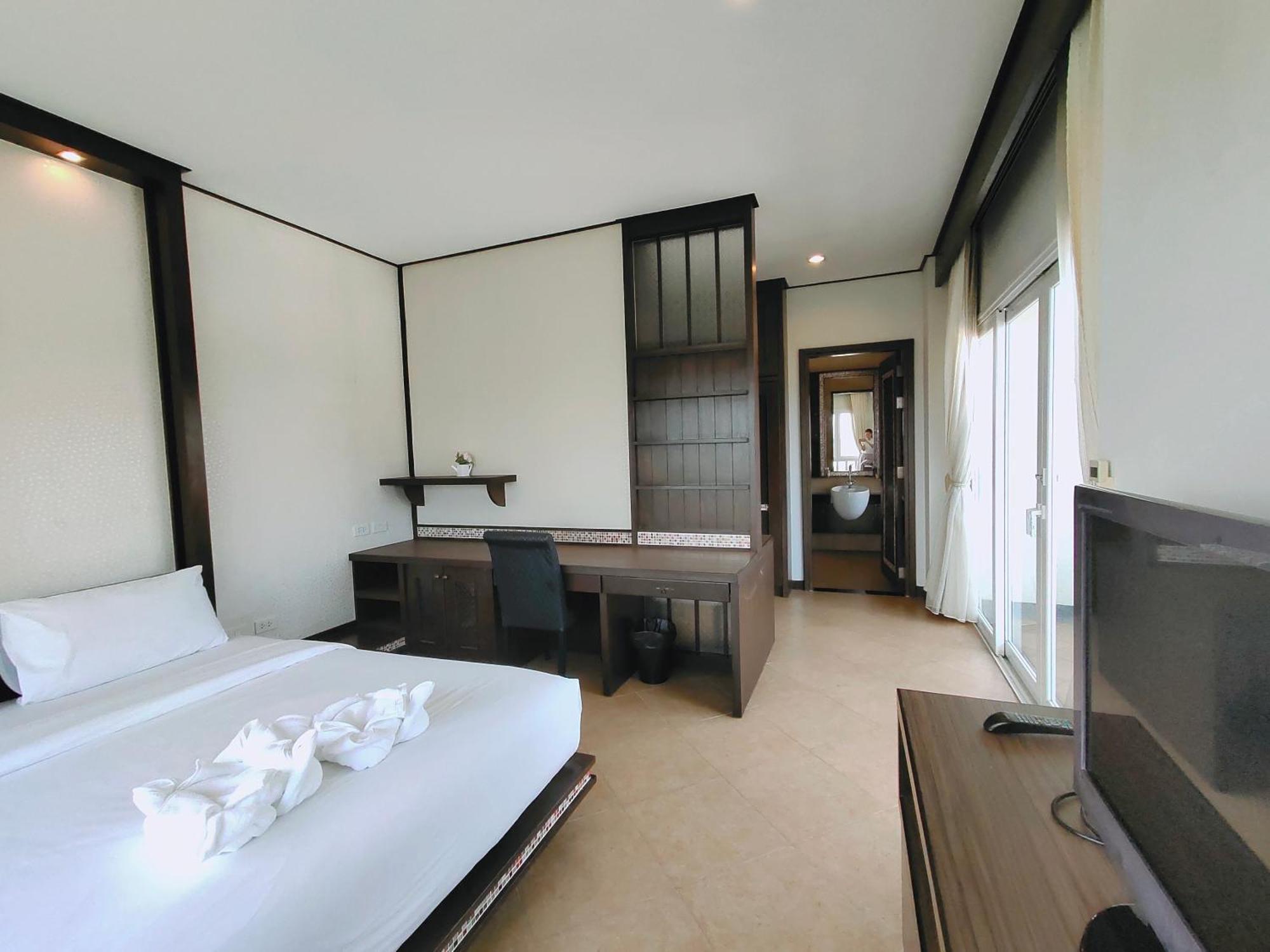 Ratana Hotel Chalong Rawai Buitenkant foto