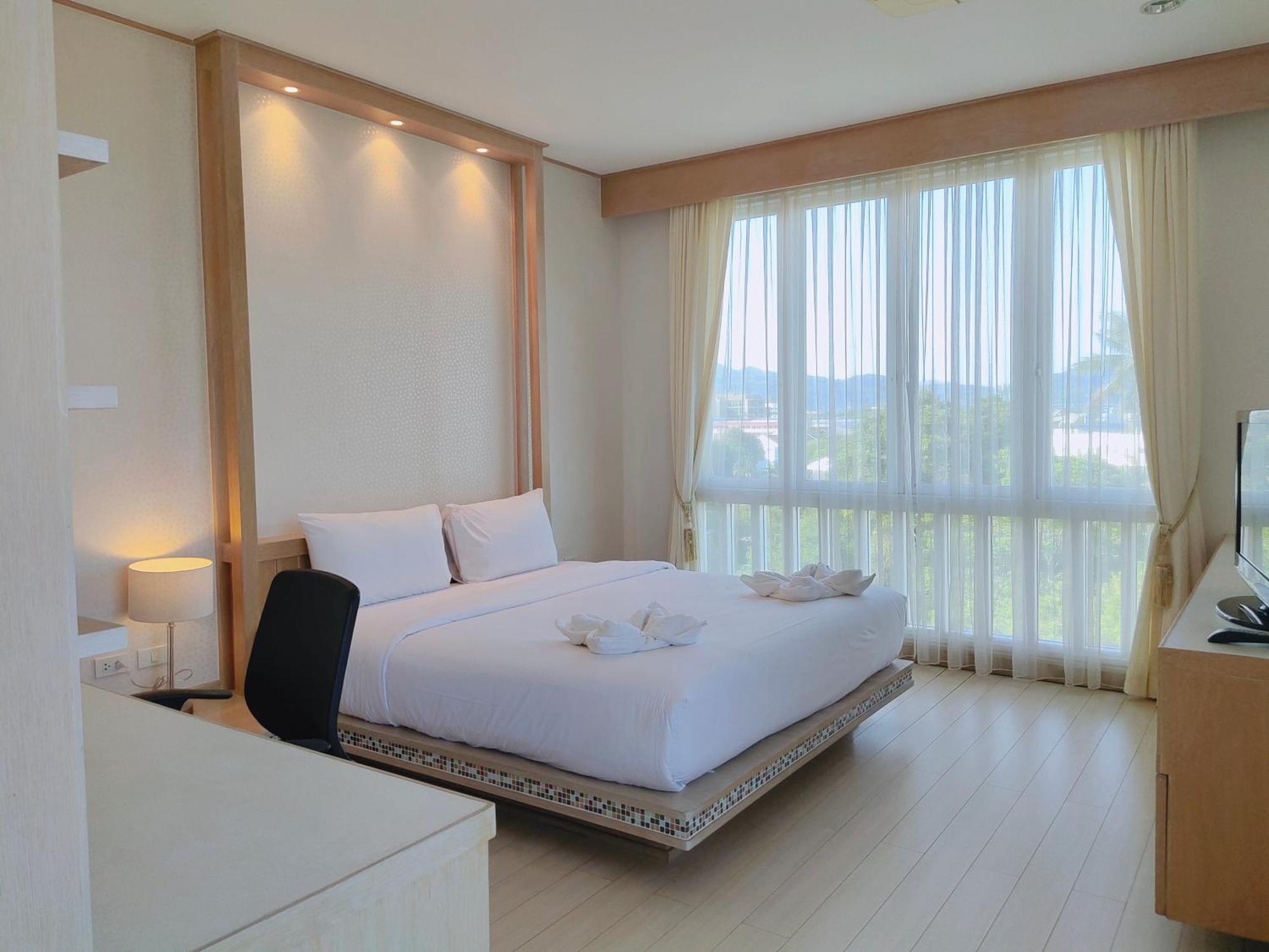 Ratana Hotel Chalong Rawai Buitenkant foto