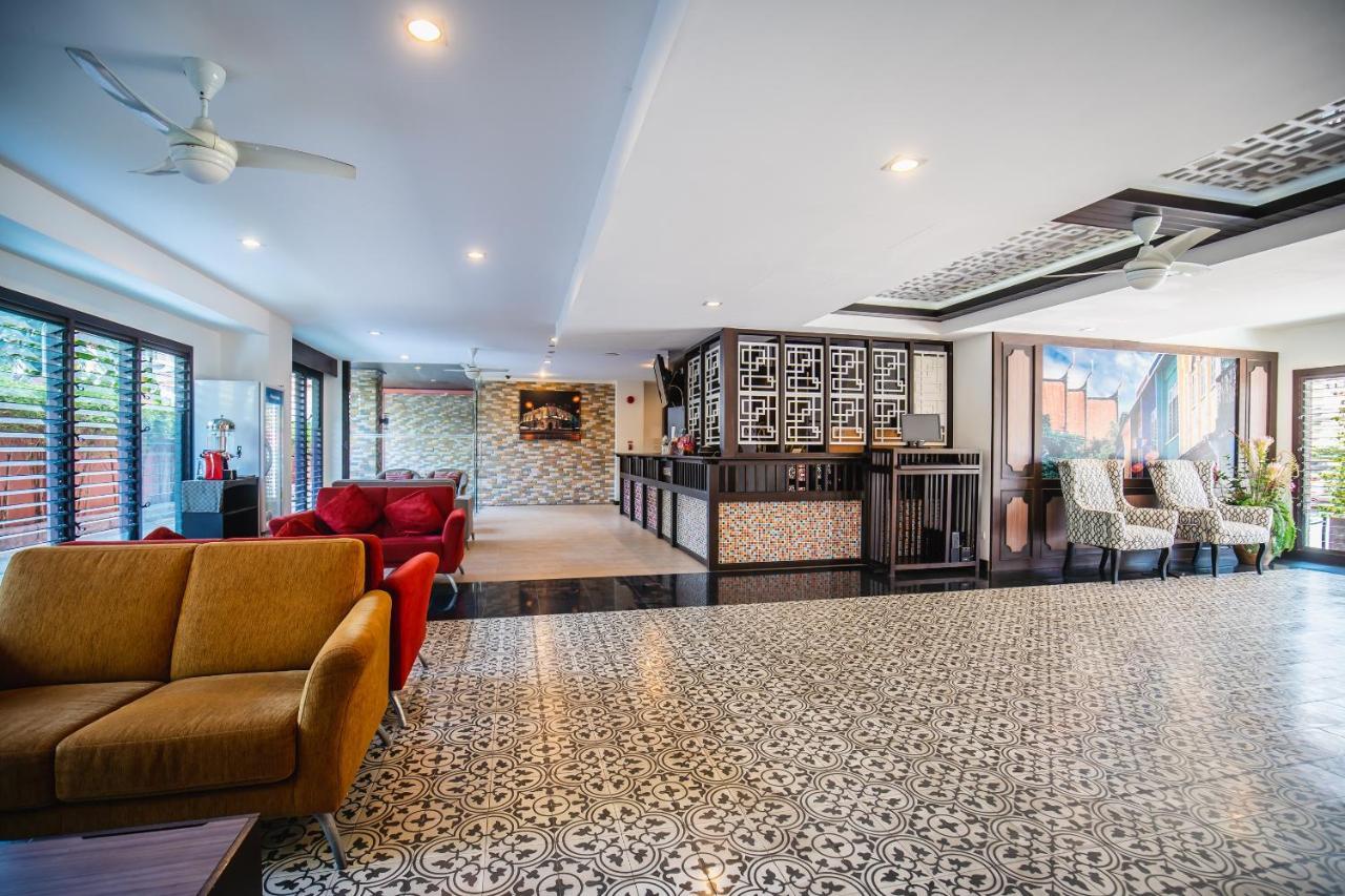 Ratana Hotel Chalong Rawai Buitenkant foto
