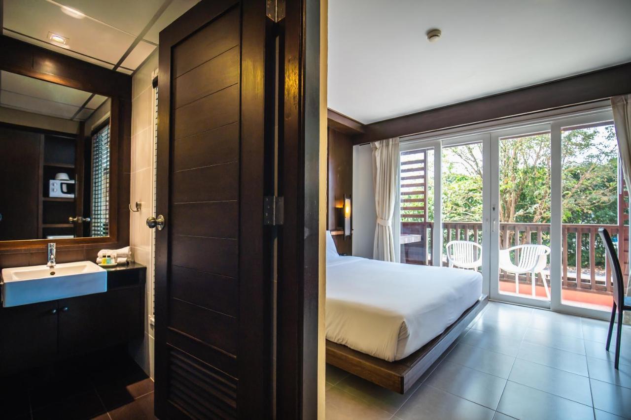 Ratana Hotel Chalong Rawai Buitenkant foto