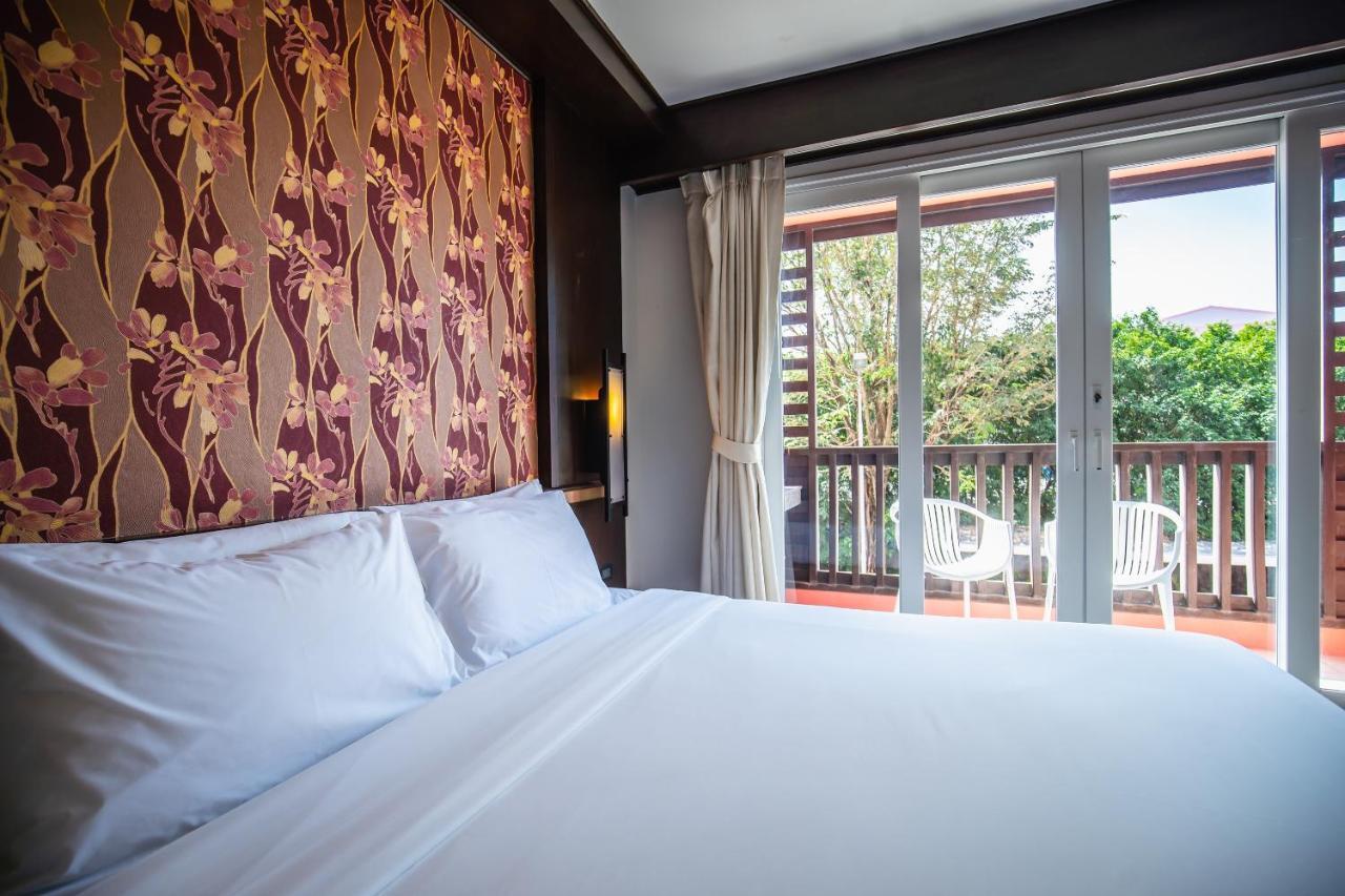Ratana Hotel Chalong Rawai Buitenkant foto