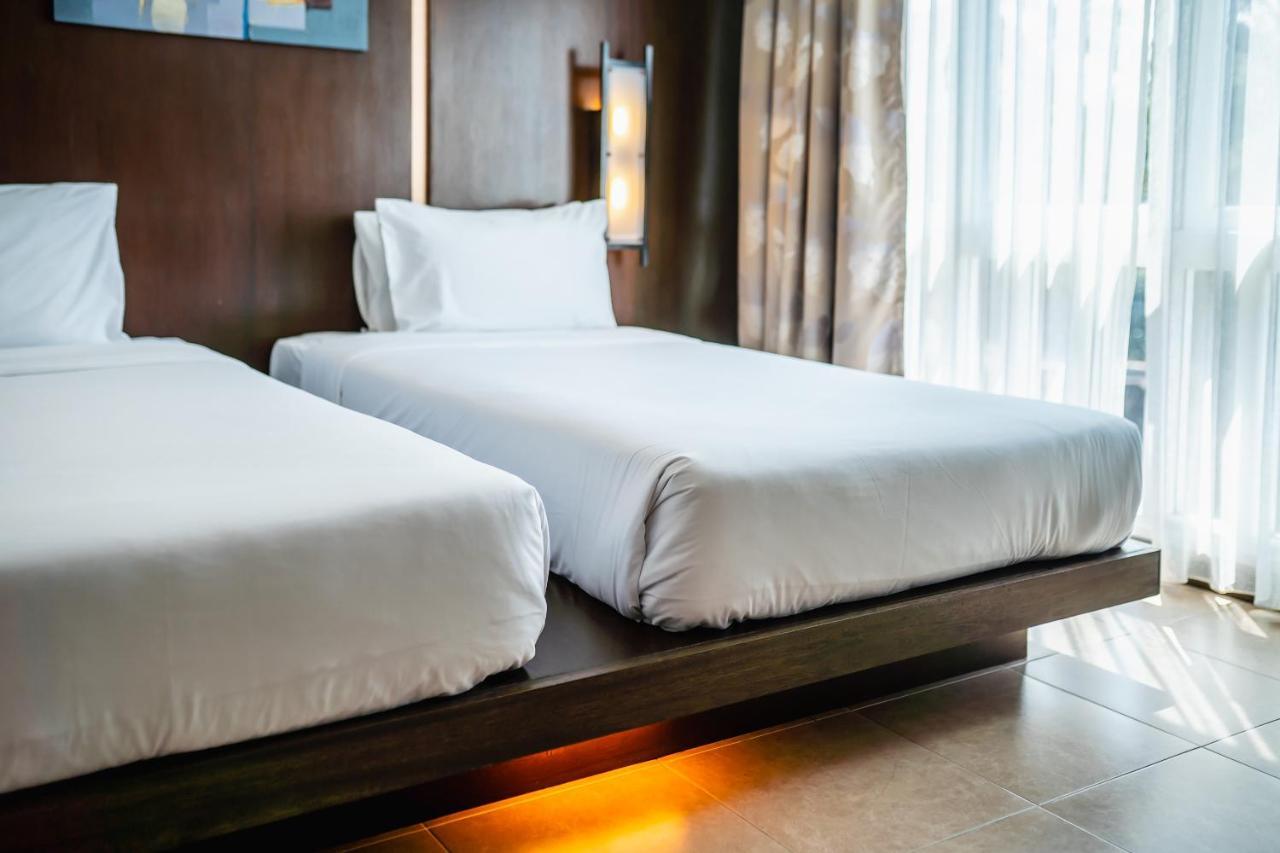 Ratana Hotel Chalong Rawai Buitenkant foto